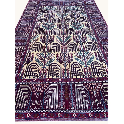 79 - FINE NORTH EAST PERSIAN BAKSHAISH DESIGN CARPET, 320cm x 200cm.