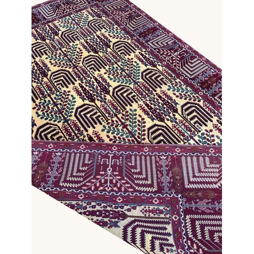 79 - FINE NORTH EAST PERSIAN BAKSHAISH DESIGN CARPET, 320cm x 200cm.