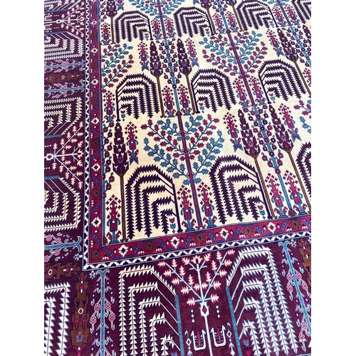 79 - FINE NORTH EAST PERSIAN BAKSHAISH DESIGN CARPET, 320cm x 200cm.