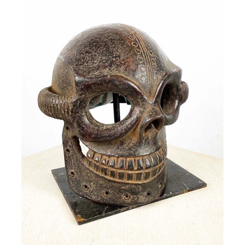 35 - SKULL TERRACOTTA BAMUN MASK. 25cm x 25cm