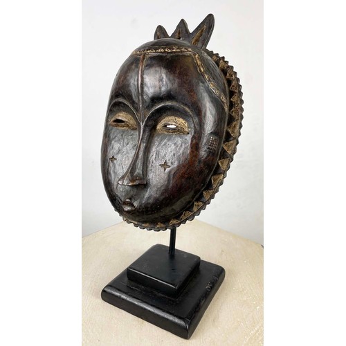 39 - BAOULE MASK. 43cm H