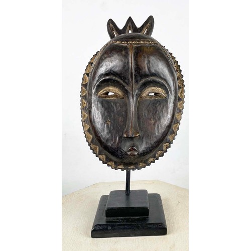 39 - BAOULE MASK. 43cm H