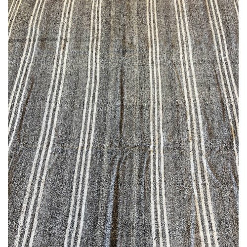 83 - CONTEMPORARY FLATWEAVE CARPET, 270cm x 206cm.