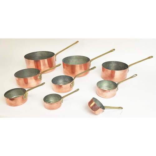 124 - COLLECTION OF COPPERWARE, comprising batterie de cuisine, consisting of 9 graduated pans, fish pouch... 