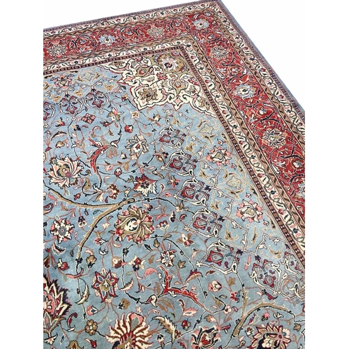 186 - FINE PERSIAN SAROUGH MAHAL CARPET, 368cm x 271cm.