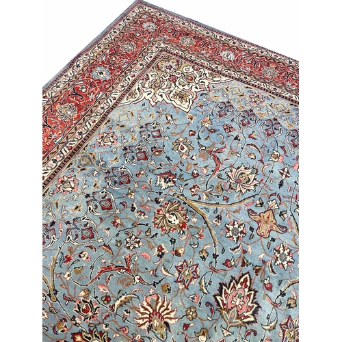 186 - FINE PERSIAN SAROUGH MAHAL CARPET, 368cm x 271cm.