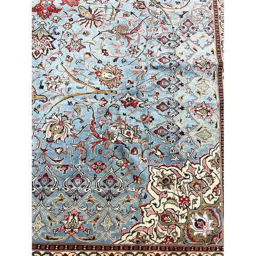 186 - FINE PERSIAN SAROUGH MAHAL CARPET, 368cm x 271cm.