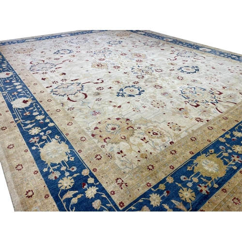 188 - VERY FINE SAFAVID SHAH-ABBAS DESIGN HAJI-JALLY CARPET, 476cm x 370cm.