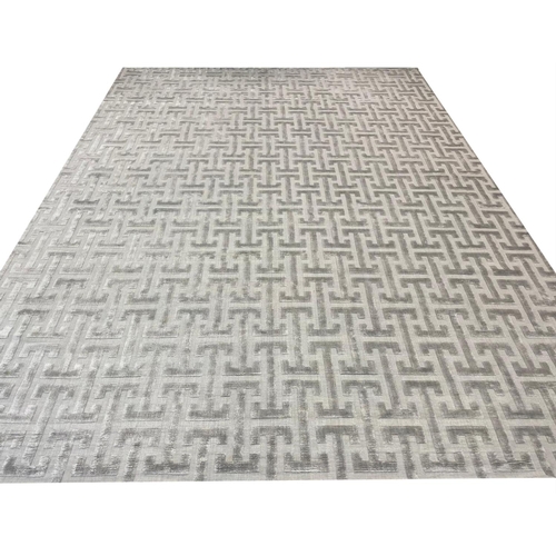 195 - CONTEMPORARY ART DECO DESIGN SILVER CARPET, 302cm x 200cm.