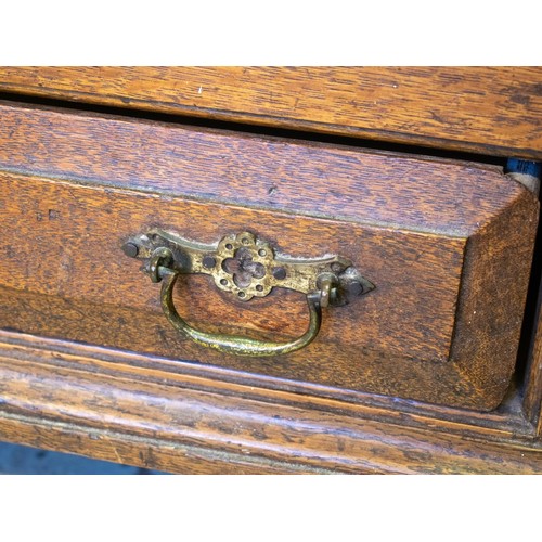 670 - MULE CHEST, 76cm H x 112cm W x 47cm D, Georgian oak with hinged top and drawer below.