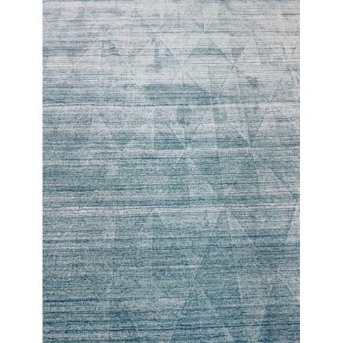 73 - FINE CONTEMPORARY CARPET, 301cm x 200cm.