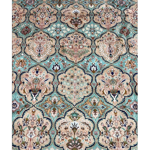 193 - A FINE UNUSUAL PERSIAN TABRIZ CARPET, 400cm x 293cm.