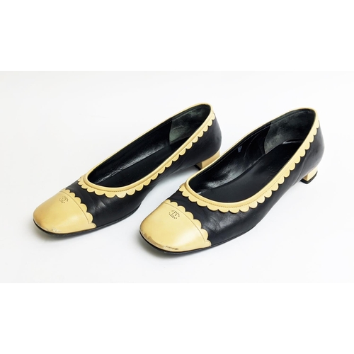 63 - CHANEL VINTAGE FLAT SHOES, black leather with contrasting toes in cream leather and scallop details,... 
