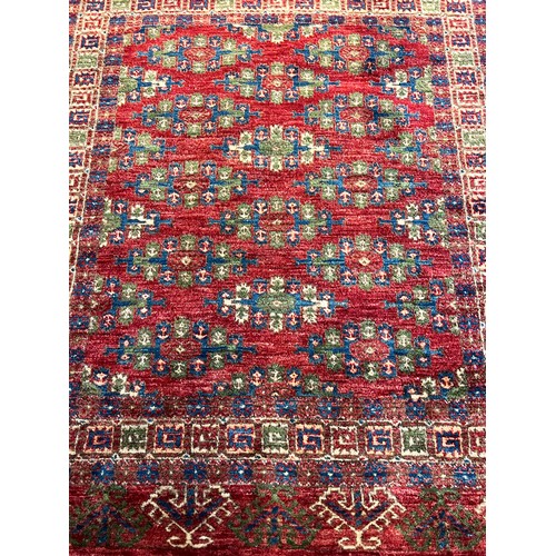 100A - PERSIAN RUG, 160cm x 128cm.