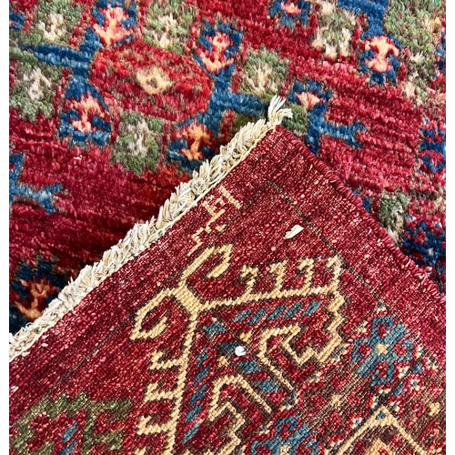 100A - PERSIAN RUG, 160cm x 128cm.