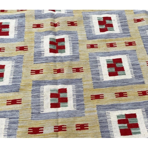 89 - SCANDINAVIAN DESIGN KILIM, 294cm x 193cm.