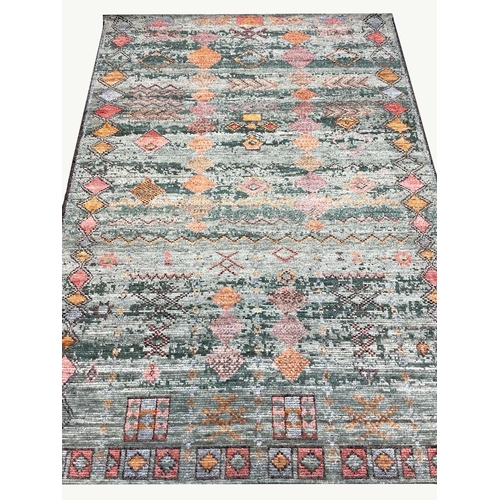 100 - FINE CONTEMPORARY CARPET, 274cm x 183cm.