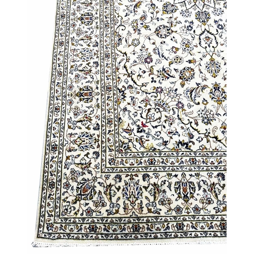 91 - FINE PERSIAN KASHAN CARPET, 320cm x 200cm.