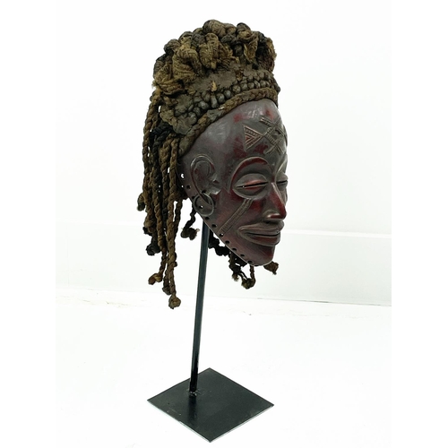 28 - CHOCKWE MASK (Congo), 50cm H.