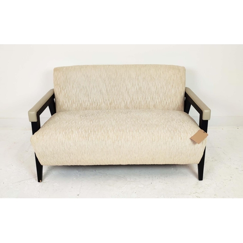 Lot 305       