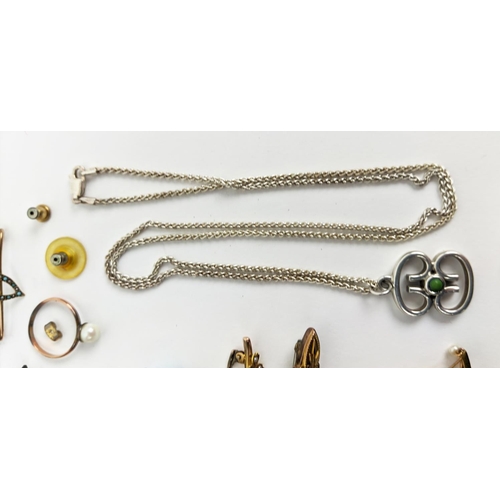 17 - A COLLECTION OF ASSORTED 9CT GOLD AND GILT METAL JEWELLERY, including locket and chain, various broo... 