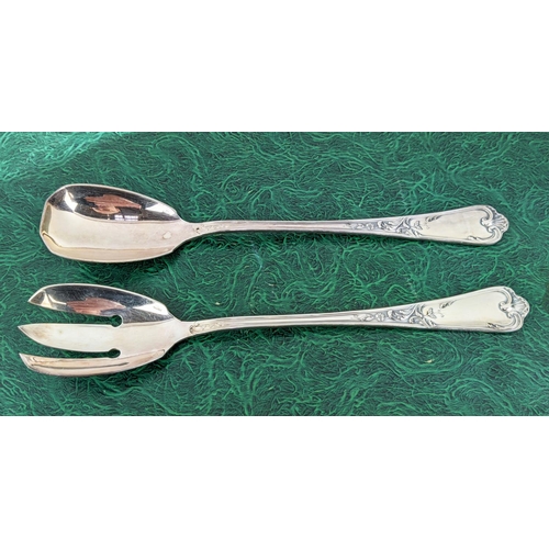 23 - A CANTEEN OF CUTLERY, silver plated, comprising twelve place settings, green case plus carving set. ... 