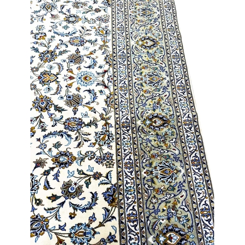 94 - FINE PERSIAN ISFAHAN DESIGN CARPET, 380cm x 290cm.