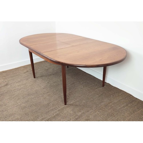 333 - G PLAN DINING TABLE, extendable design, 209cm x 11cm x 73cm at largest.