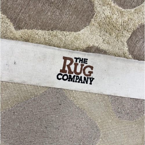 458 - THE RUG COMPANY CARPET, 304cm x 214cm.