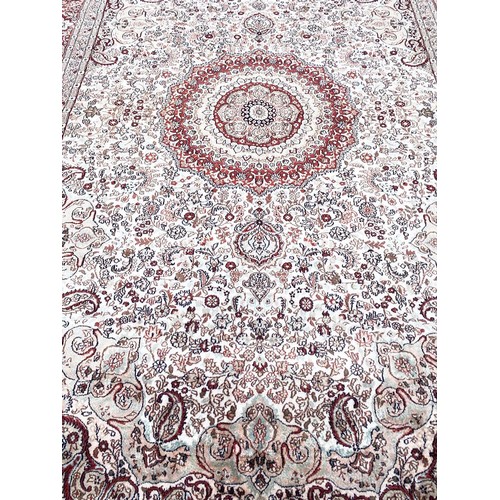 91A - FINE PURE SILK PERSIAN ISPHAHAN DESIGN, 280cm x 185cm.