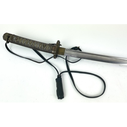 18 - JAPANESE SECOND WORLD WAR KATANA SWORD, with serial number and original leather pommel, 93cm L.