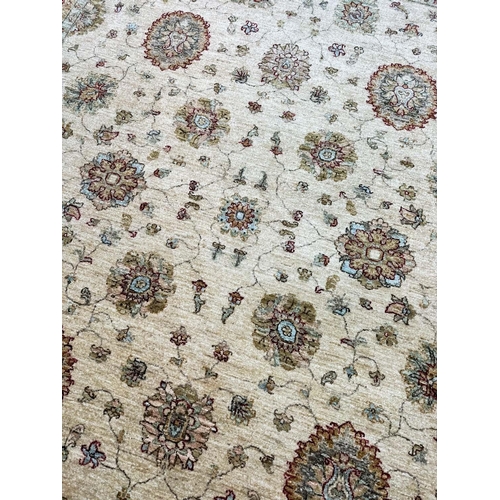 174 - FINE ZEIGLER FEREGHAN CARPET, 290cm x 244cm.