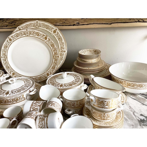 31 - DINNER SERVICE, English fine bone China royal Worcester, Hyde Park, 12 place, 8 piece settings, appr... 