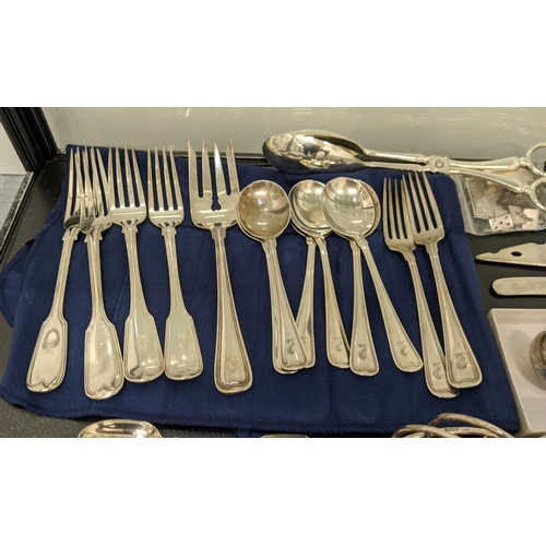 14 - QUANTITY OF SILVER AND SILVER PLATE, comprising sterling silver cutlery approx 26 oz, Walker and Hal... 