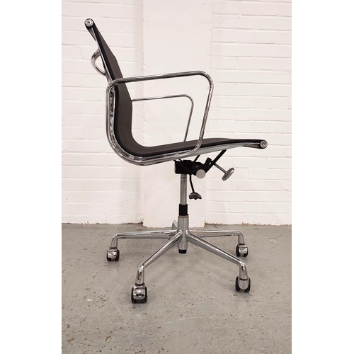 391 - AFTER CHARLES AND RAY EAMES ALUMINIUM GROUP STYLE CHAIRS, a set of six, mesh seats and backs, each 5... 