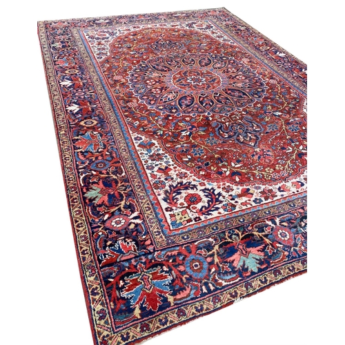 83 - NORTHWEST PERSIAN SERAPI DESIGN CARPET, 370cm x 270cm.