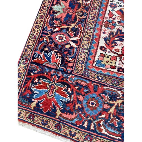 83 - NORTHWEST PERSIAN SERAPI DESIGN CARPET, 370cm x 270cm.