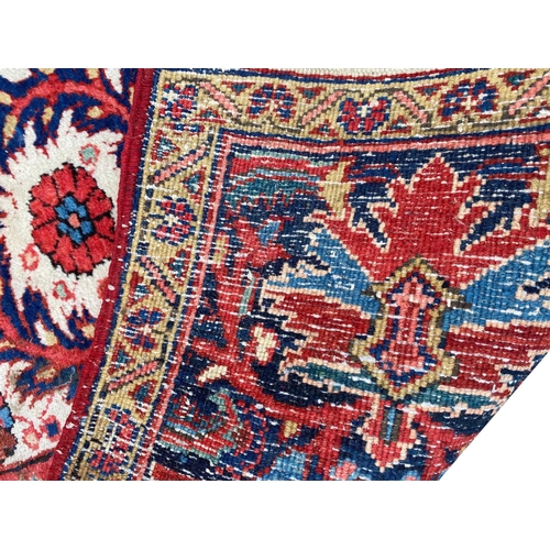 83 - NORTHWEST PERSIAN SERAPI DESIGN CARPET, 370cm x 270cm.