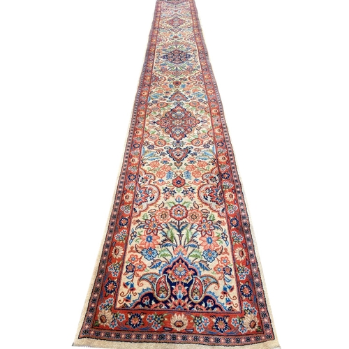 91 - FINE PERSIAN FEREGHAN RUNNER, 530cm x 70cm.