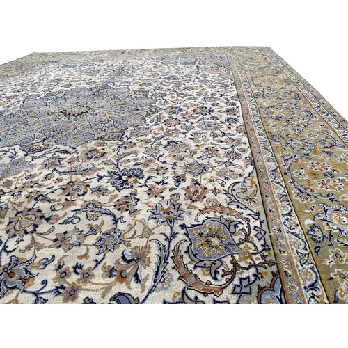 105 - ANTIQUE PERSIAN KASHAN CARPET, 528cm x 397cm.