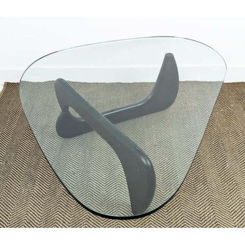 417 - AFTER ISAMU NOGUCHI STYLE TABLE, 105cm D x 125cm W x 41cm H.