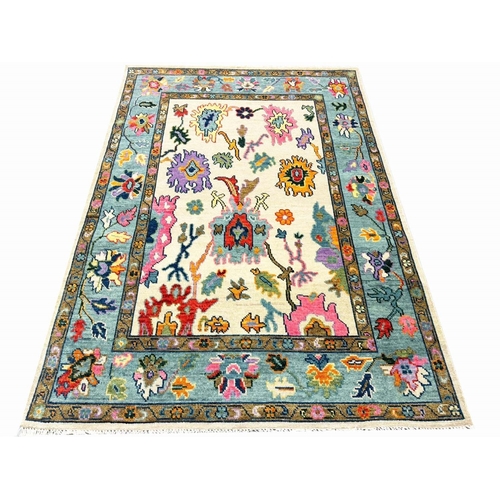 61 - FINE CONTEMPORARY OUSHAK RUG, 210cm x 152cm.