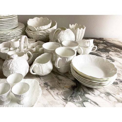 14 - DINNER SERVICE 'COUNTRYWARE', English fine bone China, 'Countryware', Coalport and Wedgewood, twelve... 