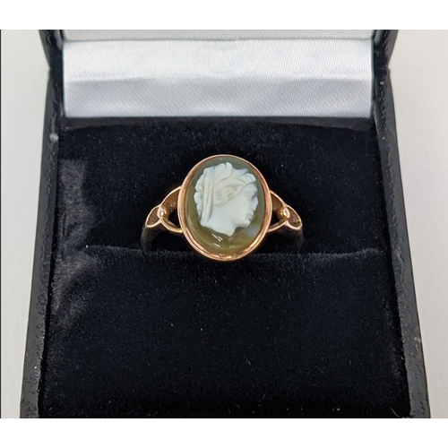 28 - A 9CT ROSE GOLD CAMEO DRESS RING, early 20th century, ring size M½, pierced setting, complete with b... 