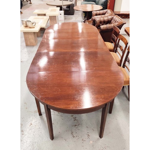 163 - A GEORGE III MAHOGANY D-END DINING TABLE, with a central drop leaf section and two D-ends, 74cm H x ... 