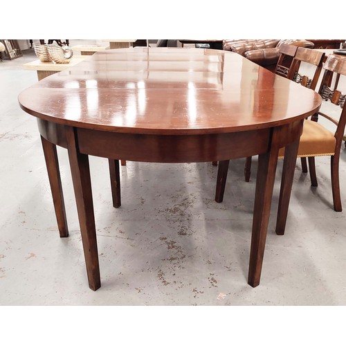 163 - A GEORGE III MAHOGANY D-END DINING TABLE, with a central drop leaf section and two D-ends, 74cm H x ... 