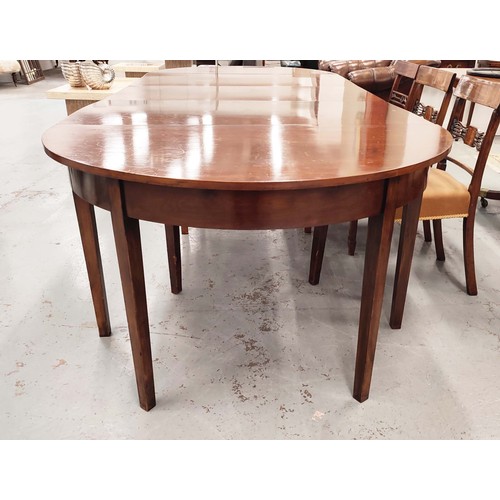 163 - A GEORGE III MAHOGANY D-END DINING TABLE, with a central drop leaf section and two D-ends, 74cm H x ... 