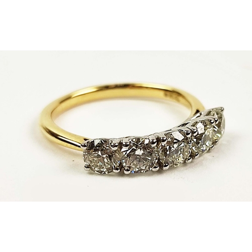 161 - AN 18CT GOLD FIVE STONE DIAMOND RING, all stones brilliant cut, clarity VS1 to VS2, ring size M, com... 