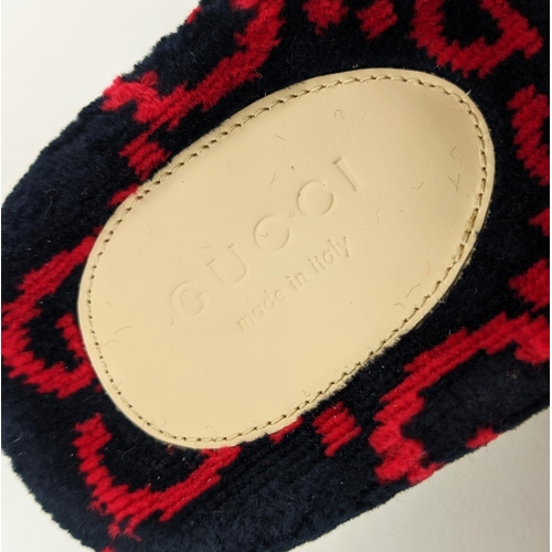 48 - GUCCI KIDS TOWELLING SLIDERS, monogrammed, made in Italy, with box and dust bag, size 27.