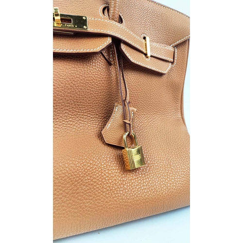 49 - HERMÈS BIRKIN 35 GOLD, gold tone hardware, top handles, color matching leather lining, one zip pocke... 